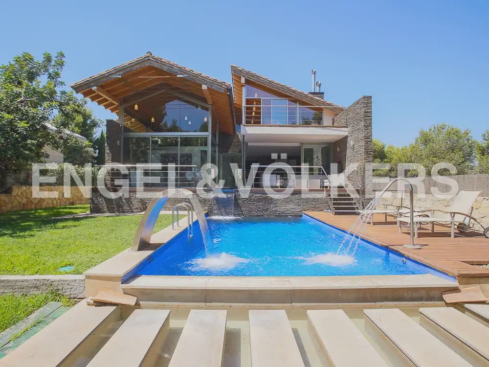 5 soveværelse Villa til leje i Betera med swimmingpool garage - € 5.500 (Ref: 9980525)