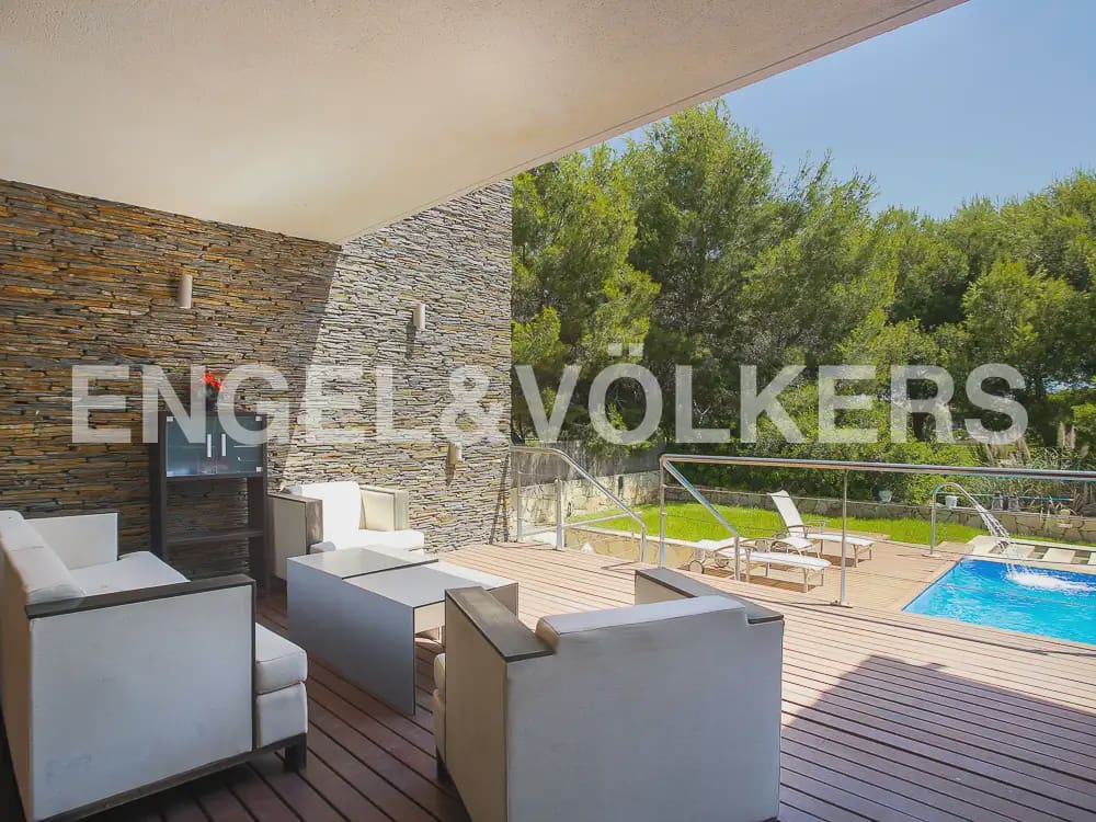 5 soveværelse Villa til leje i Betera med swimmingpool garage - € 5.500 (Ref: 9980525)