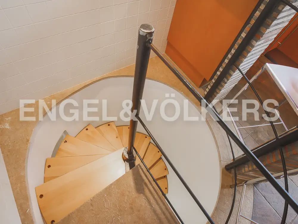 5 soveværelse Villa til leje i Betera med swimmingpool garage - € 5.500 (Ref: 9980525)