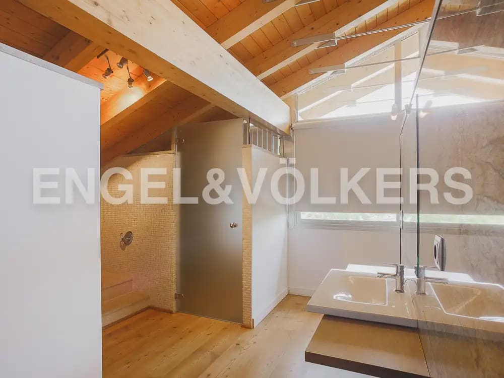 5 soveværelse Villa til leje i Betera med swimmingpool garage - € 5.500 (Ref: 9980525)