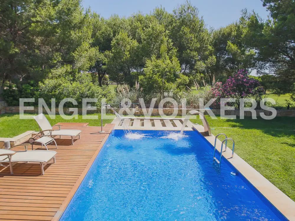 5 soveværelse Villa til leje i Betera med swimmingpool garage - € 5.500 (Ref: 9980525)