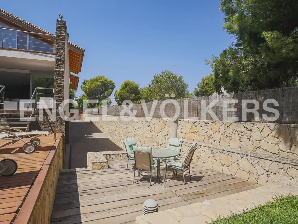 5 soveværelse Villa til leje i Betera med swimmingpool garage - € 5.500 (Ref: 9980525)