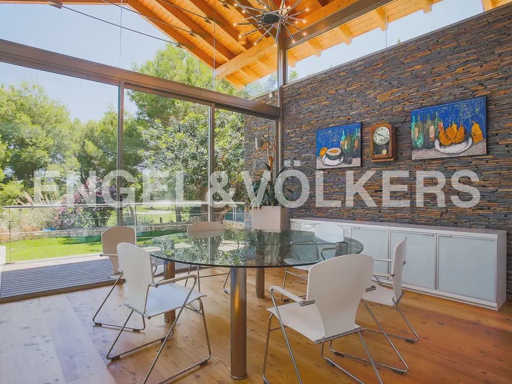 5 soveværelse Villa til leje i Betera med swimmingpool garage - € 5.500 (Ref: 9980525)