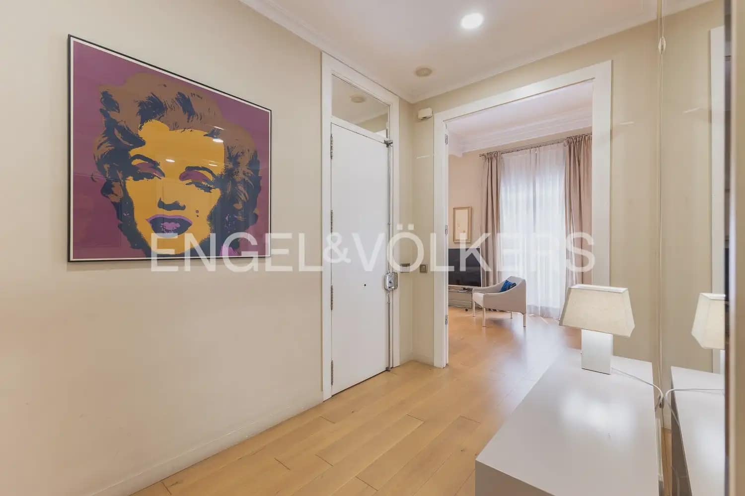 3 bedroom Flat for rent in Valencia city - € 2,800 (Ref: 9981308)