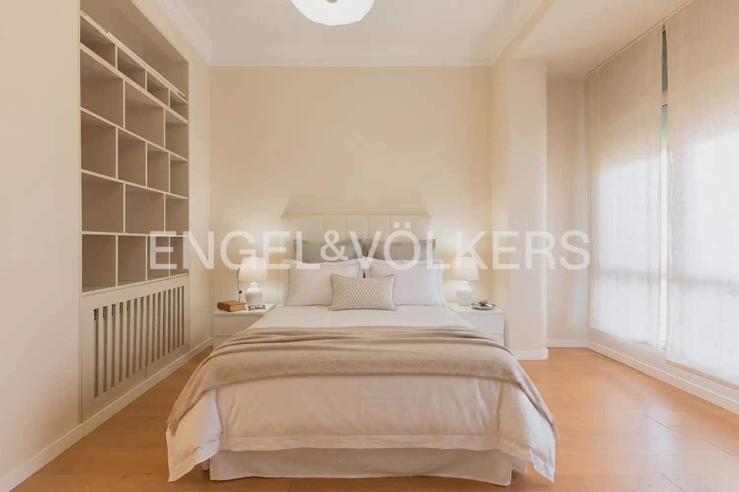 3 bedroom Flat for rent in Valencia city - € 2,800 (Ref: 9981308)