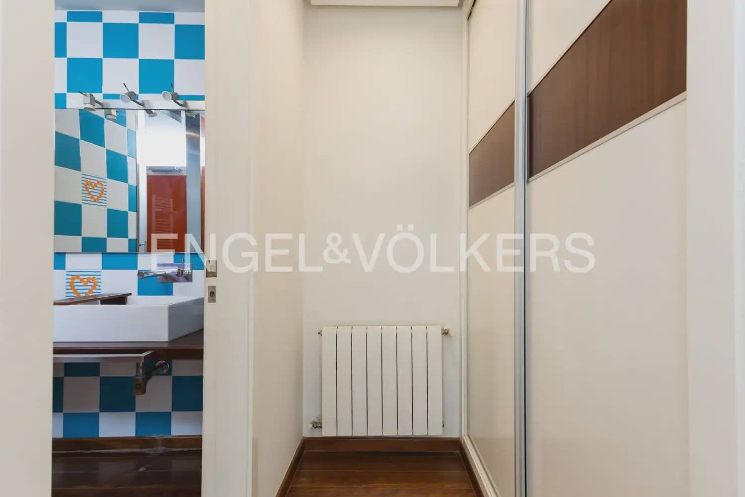 6 Zimmer Haus zu verkaufen in Massamagrell mit Garage - 565.000 € (Ref: 9981309)