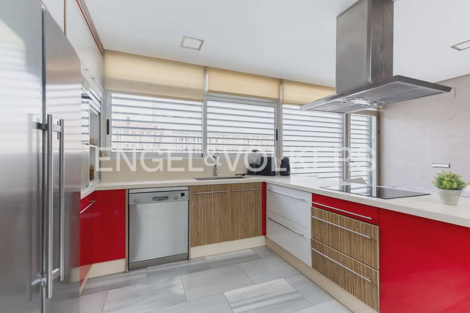 6 Zimmer Haus zu verkaufen in Massamagrell mit Garage - 565.000 € (Ref: 9981309)