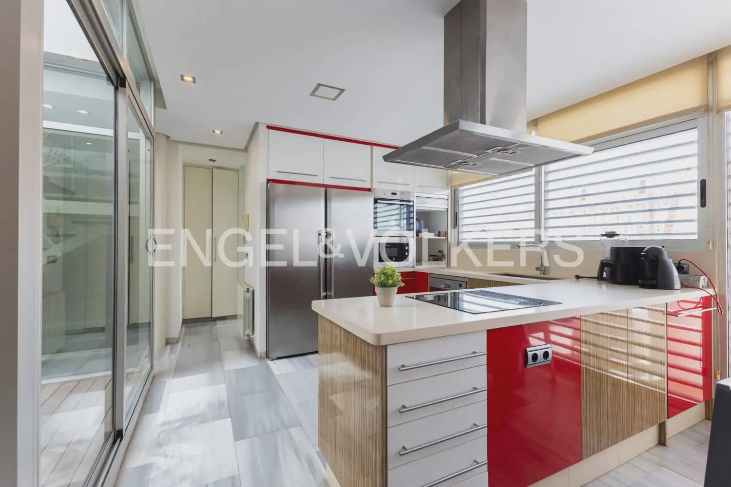 6 Zimmer Haus zu verkaufen in Massamagrell mit Garage - 565.000 € (Ref: 9981309)
