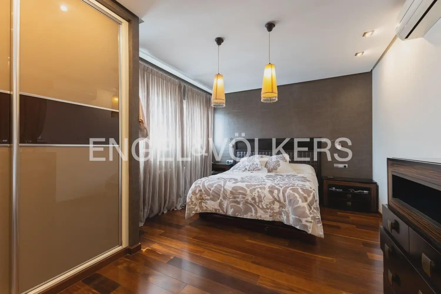 6 Zimmer Haus zu verkaufen in Massamagrell mit Garage - 565.000 € (Ref: 9981309)