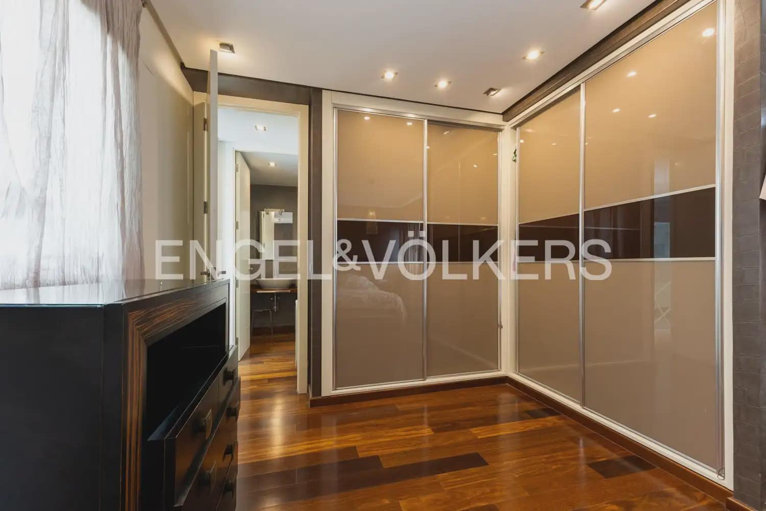 6 Zimmer Haus zu verkaufen in Massamagrell mit Garage - 565.000 € (Ref: 9981309)