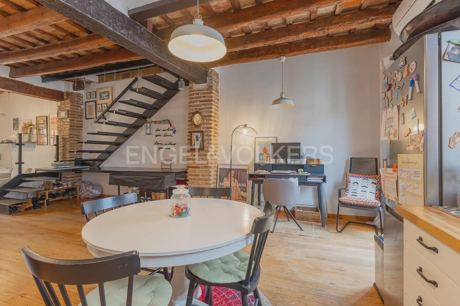 2 makuuhuone Asunto vuokrattavana paikassa Valencia kaupunki - 1 500 € (Ref: 9981539)