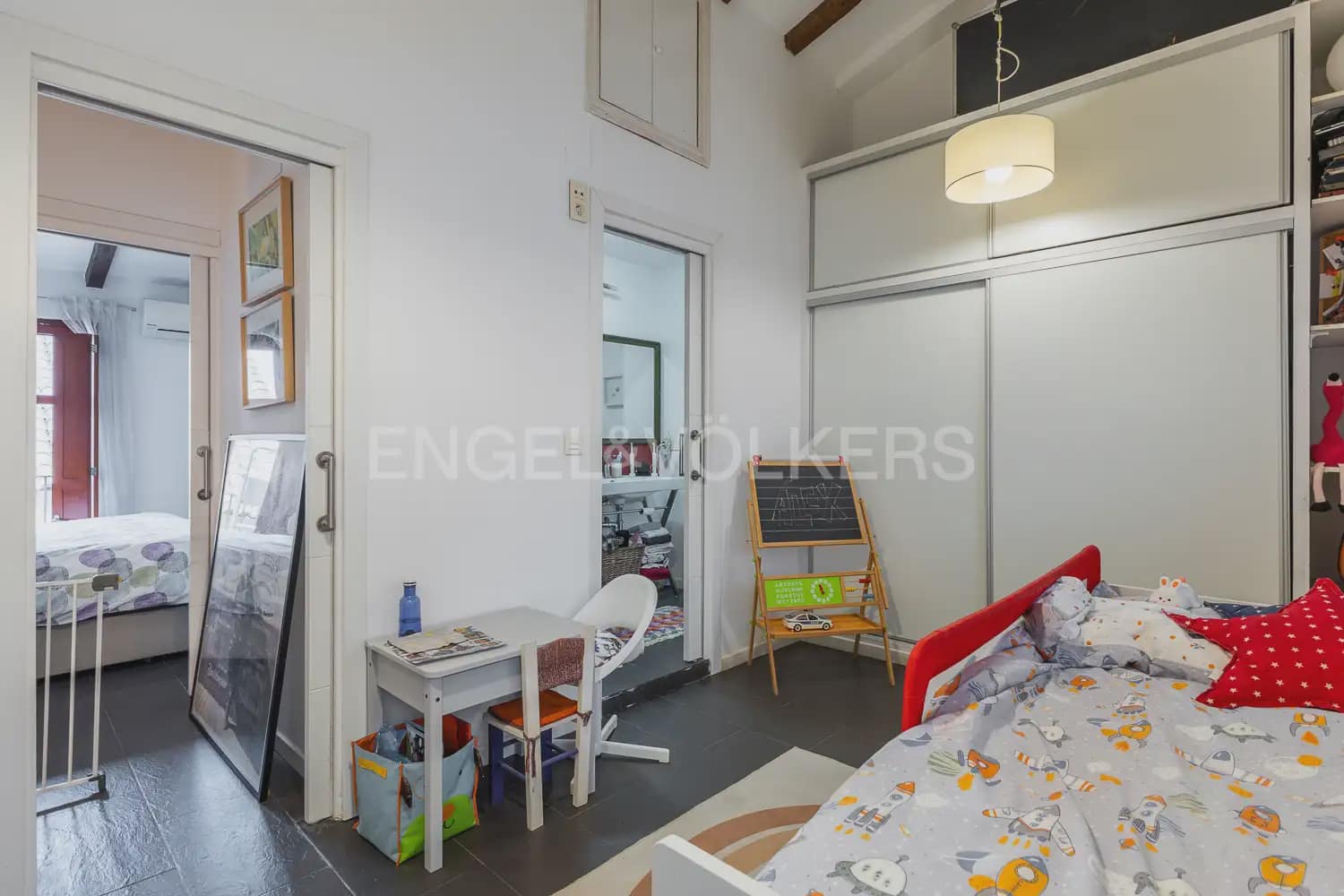 2 makuuhuone Asunto vuokrattavana paikassa Valencia kaupunki - 1 500 € (Ref: 9981539)