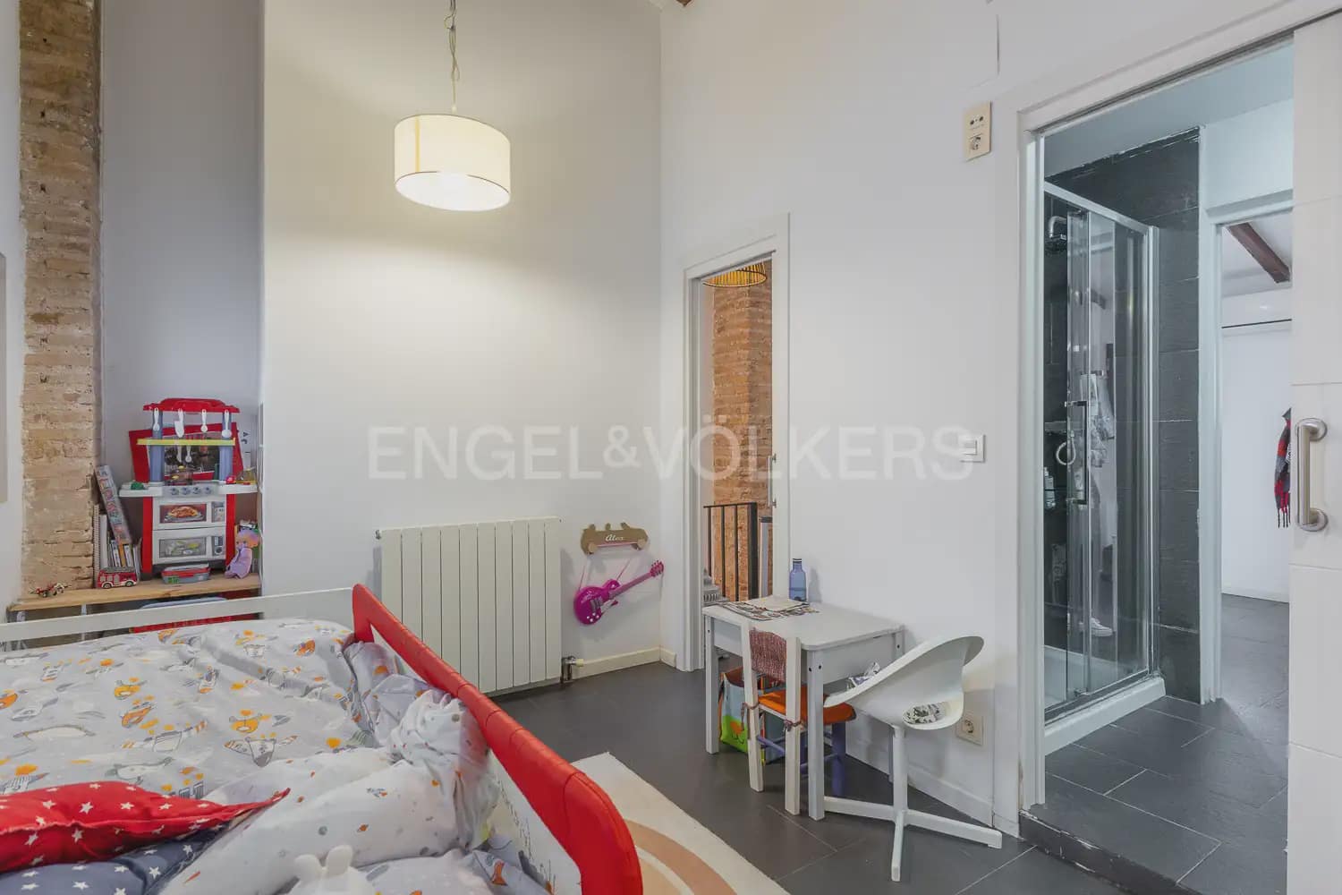 2 makuuhuone Asunto vuokrattavana paikassa Valencia kaupunki - 1 500 € (Ref: 9981539)