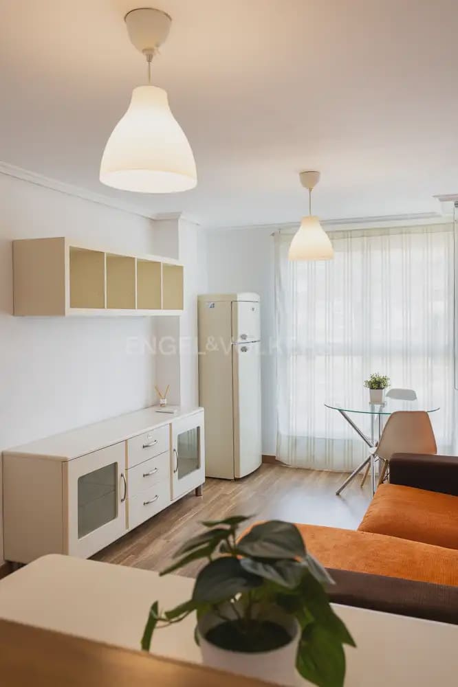 1 soveværelse Lejlighed til leje i Valencia by - € 1.000 (Ref: 9981540)
