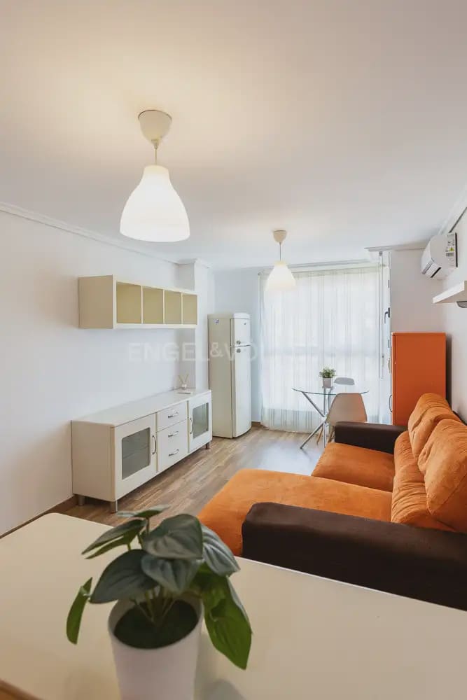 1 soveværelse Lejlighed til leje i Valencia by - € 1.000 (Ref: 9981540)
