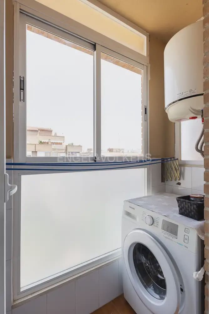 1 soveværelse Lejlighed til leje i Valencia by - € 1.000 (Ref: 9981540)