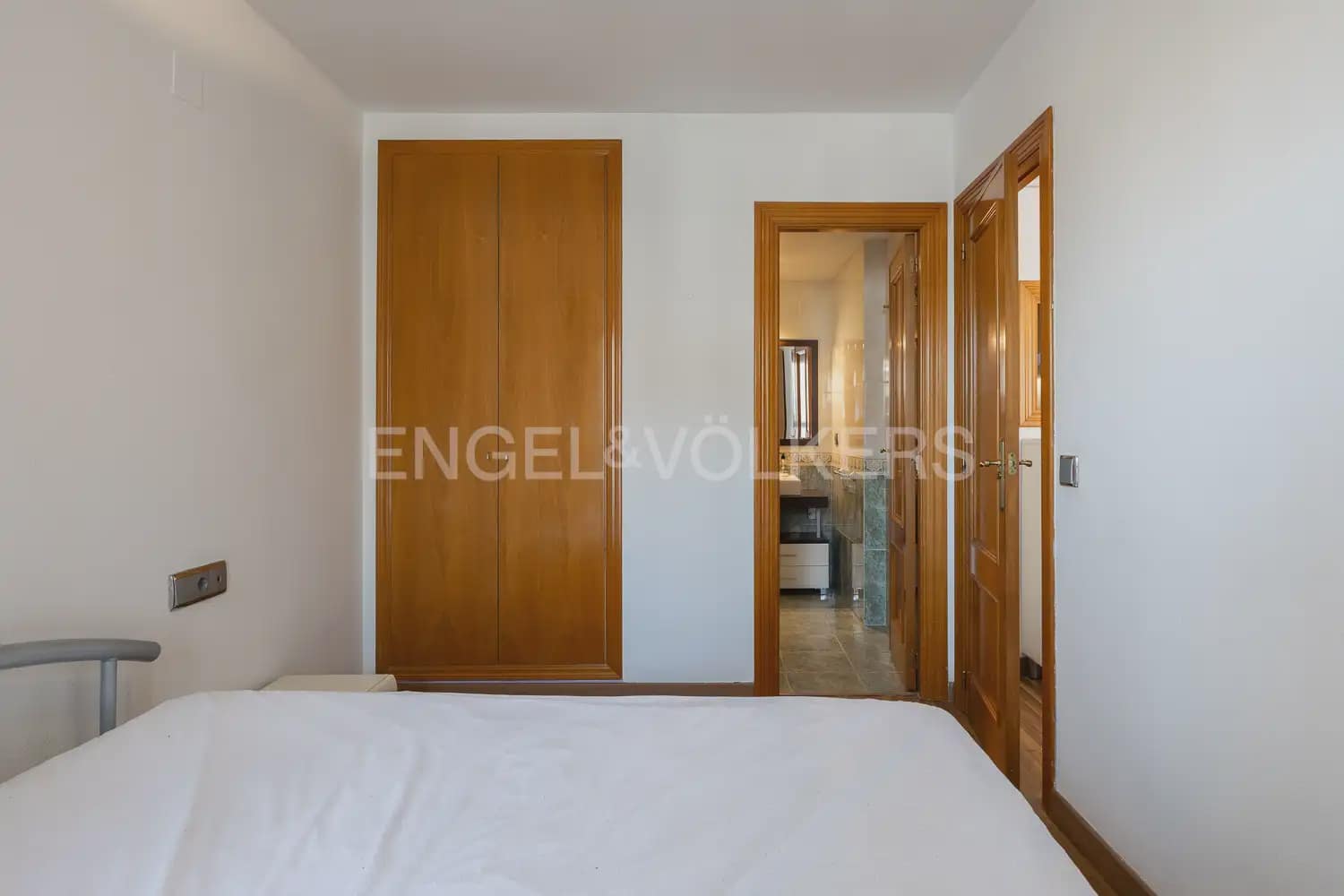 1 soveværelse Lejlighed til leje i Valencia by - € 1.000 (Ref: 9981540)