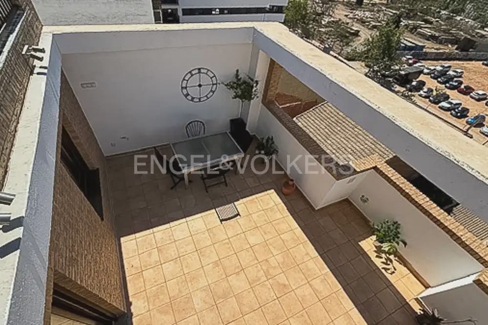 2 makuuhuone Kattohuoneisto vuokrattavana paikassa Valencia kaupunki mukana 
autotalli - 1 400 € (Ref: 9981541)