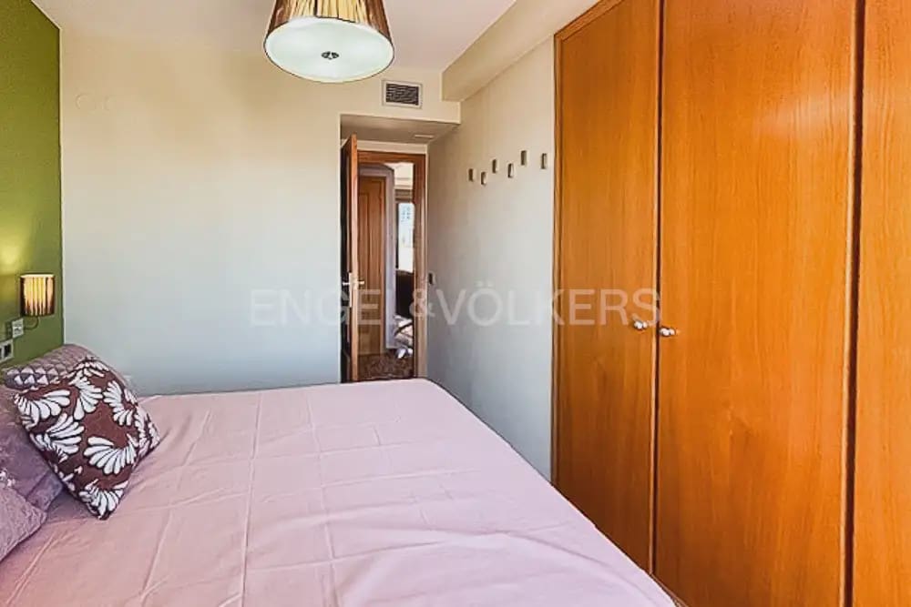 2 makuuhuone Kattohuoneisto vuokrattavana paikassa Valencia kaupunki mukana 
autotalli - 1 400 € (Ref: 9981541)
