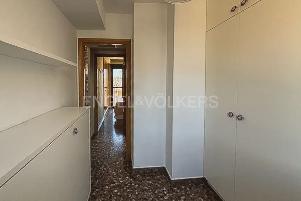 2 makuuhuone Kattohuoneisto vuokrattavana paikassa Valencia kaupunki mukana 
autotalli - 1 400 € (Ref: 9981541)