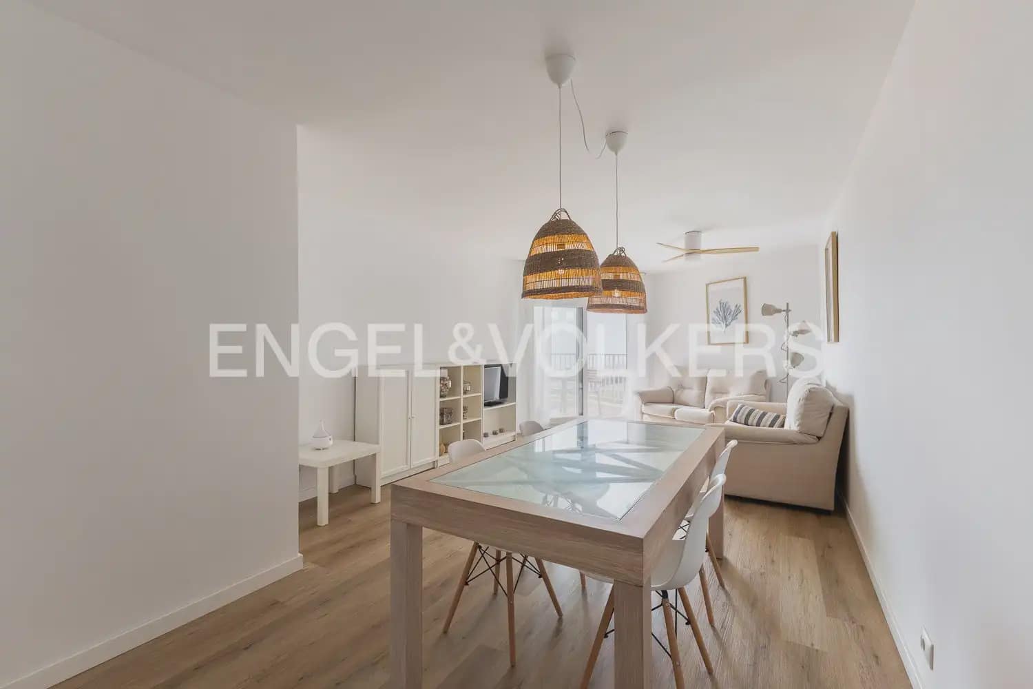 3 sypialnia Mieszkanie do wynajęcia w Miasto Walencja z basenem garażem - 1 400 € (Ref: 9981617)