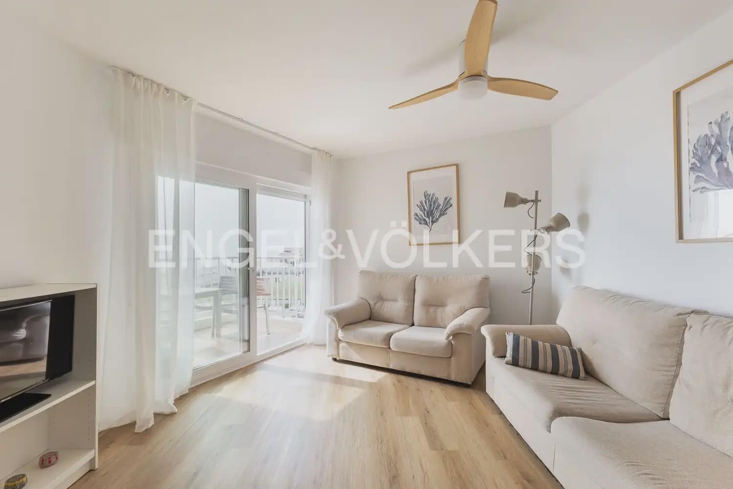 3 sypialnia Mieszkanie do wynajęcia w Miasto Walencja z basenem garażem - 1 400 € (Ref: 9981617)