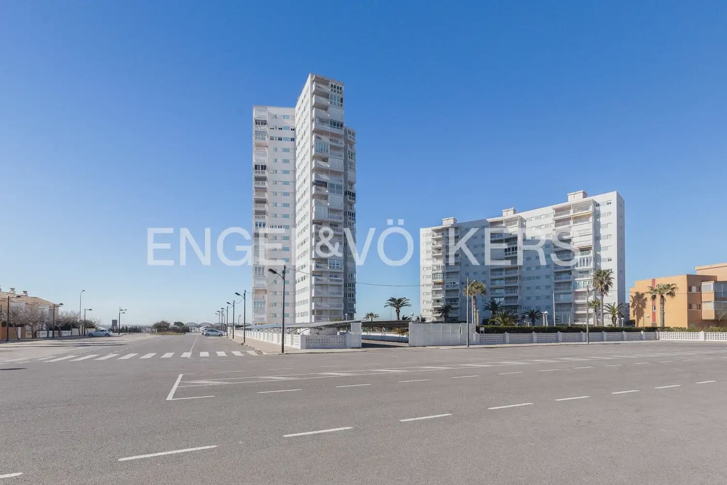 3 sypialnia Mieszkanie do wynajęcia w Miasto Walencja z basenem garażem - 1 400 € (Ref: 9981617)