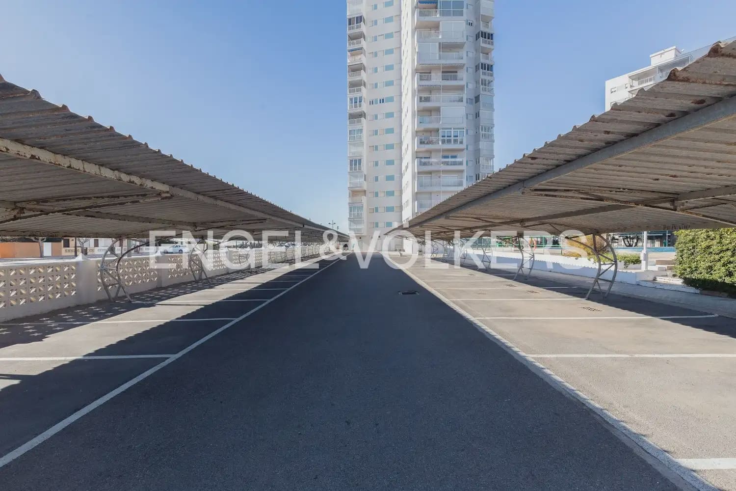 3 sypialnia Mieszkanie do wynajęcia w Miasto Walencja z basenem garażem - 1 400 € (Ref: 9981617)