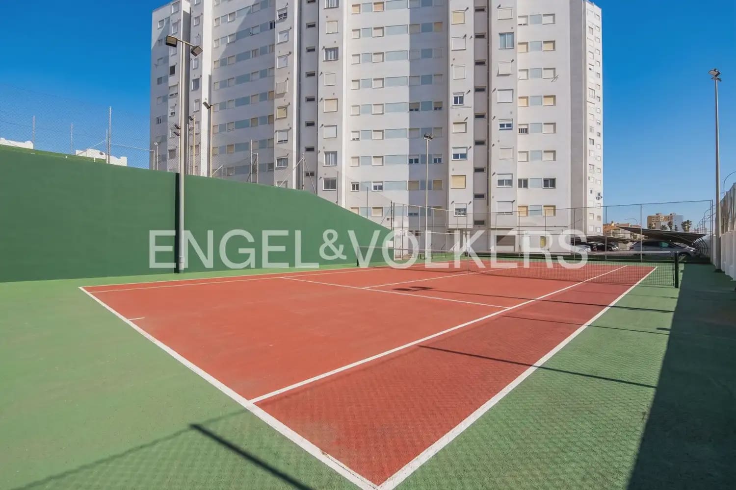 3 sypialnia Mieszkanie do wynajęcia w Miasto Walencja z basenem garażem - 1 400 € (Ref: 9981617)