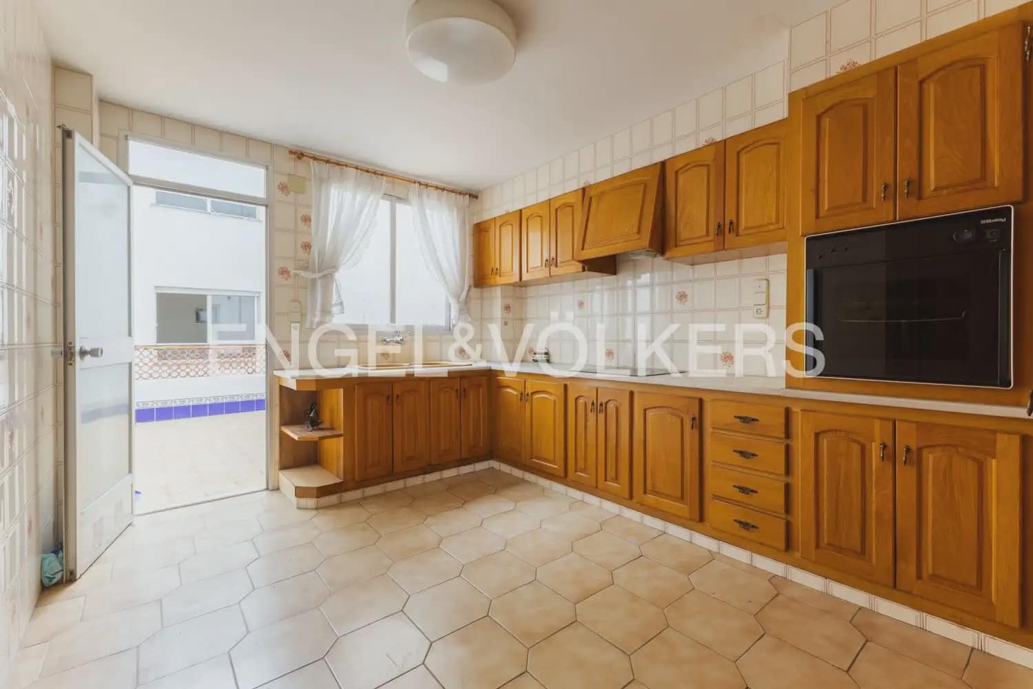 6 sovrum Lägenhet till salu i Oliva - 359 000 € (Ref: 9983202)
