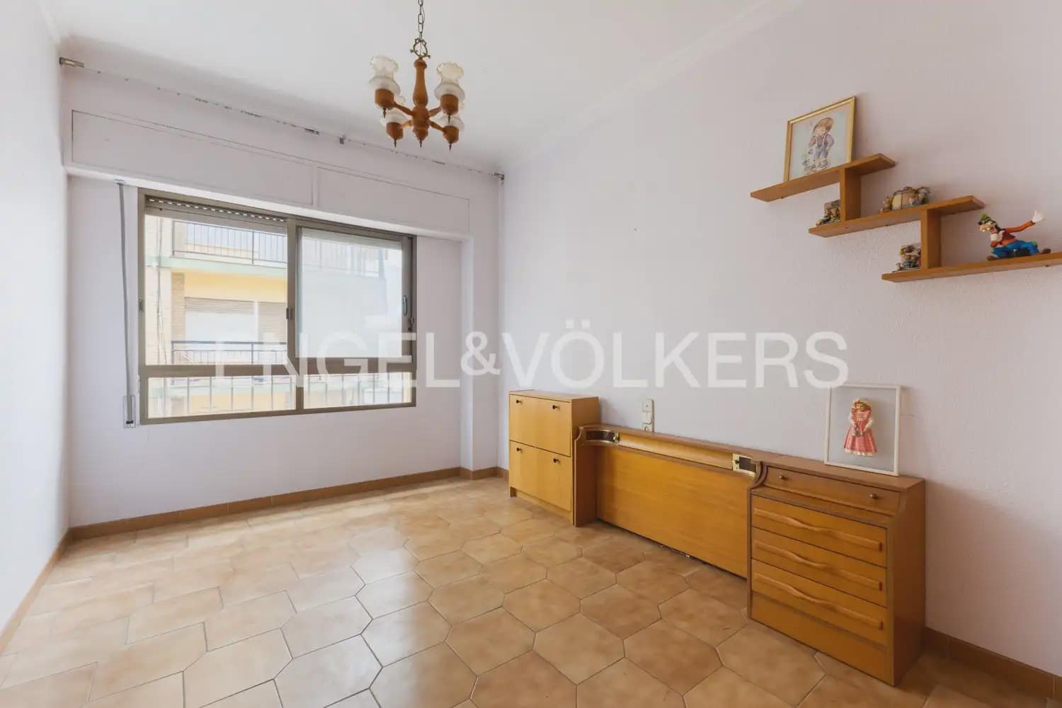 6 sovrum Lägenhet till salu i Oliva - 359 000 € (Ref: 9983202)