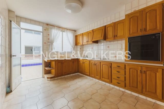 6 slaapkamer Appartement te koop in Oliva Pueblo, Oliva - € 359.000 (Ref: 9983202)