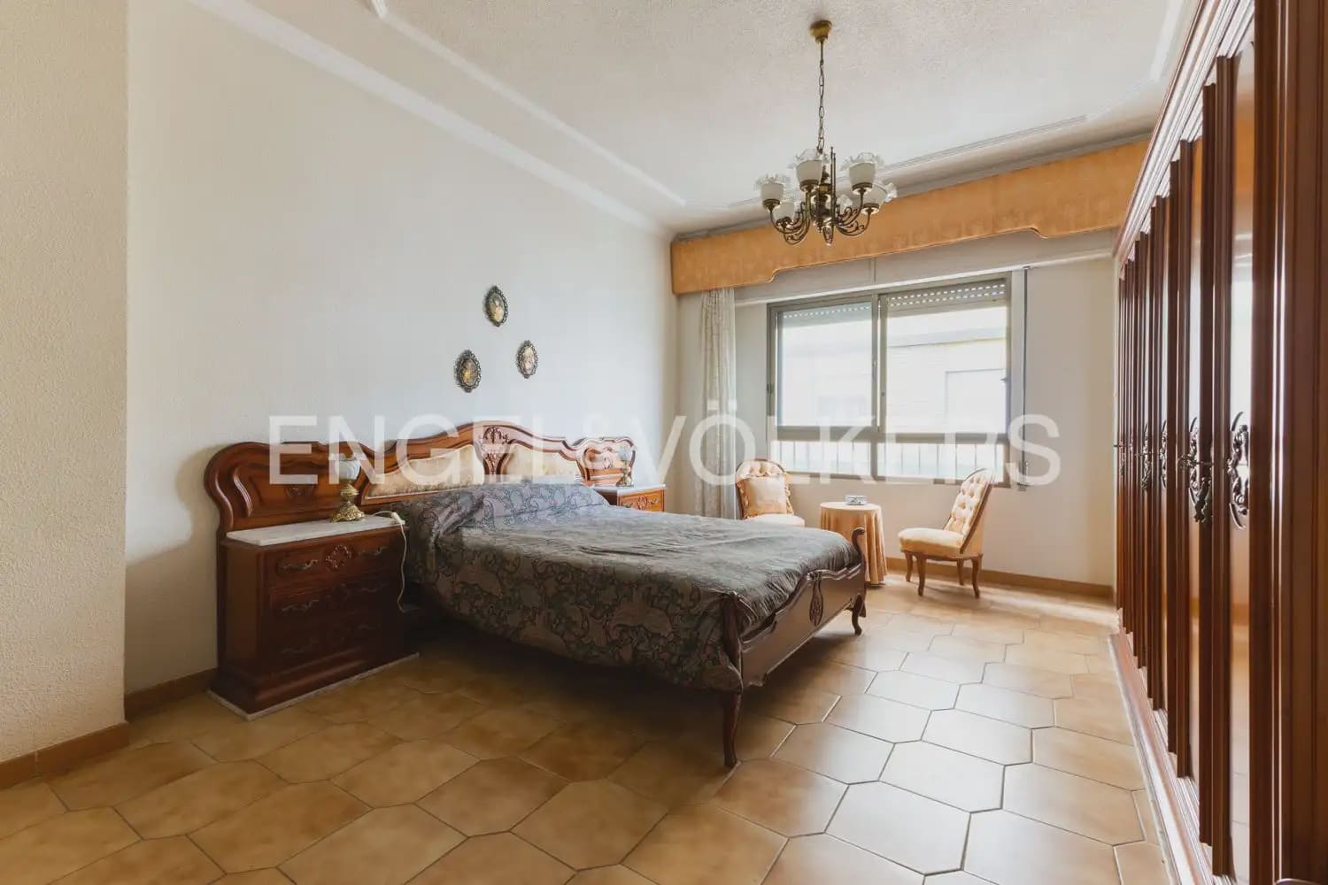 6 sovrum Lägenhet till salu i Oliva - 359 000 € (Ref: 9983202)