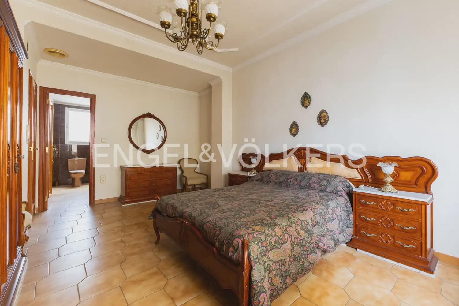 6 sovrum Lägenhet till salu i Oliva - 359 000 € (Ref: 9983202)