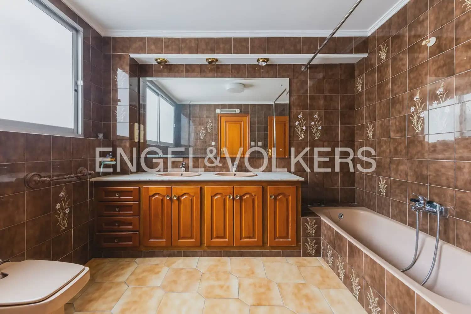 6 sovrum Lägenhet till salu i Oliva - 359 000 € (Ref: 9983202)