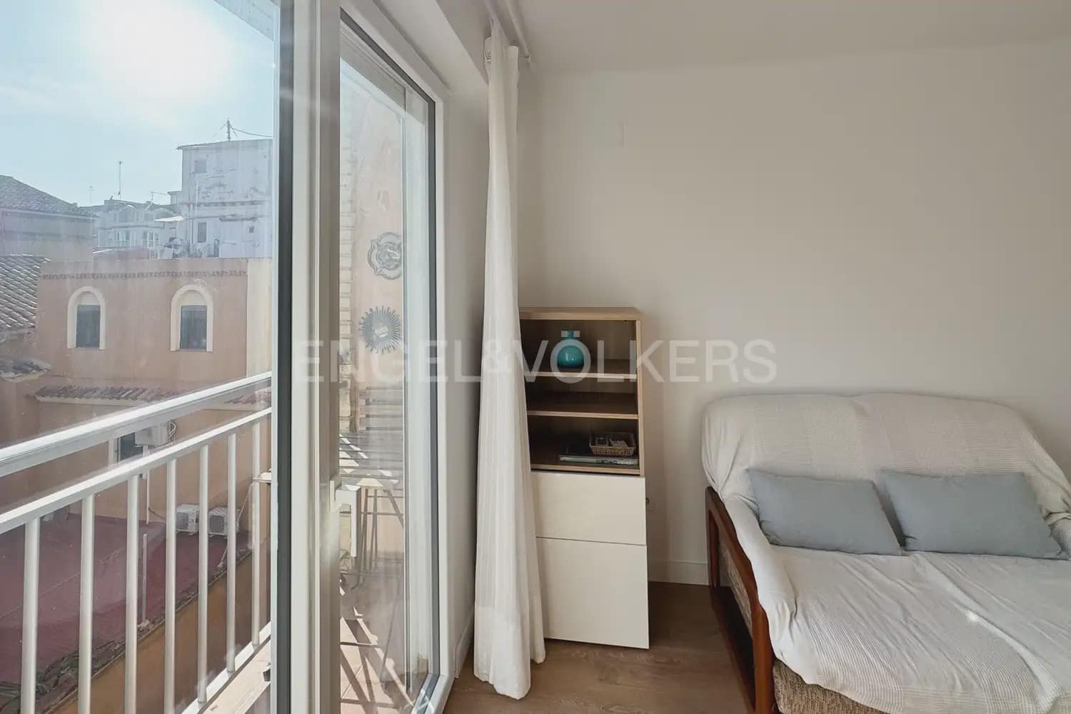 2 soveværelse Lejlighed til leje i Valencia by - € 1.200 (Ref: 9983272)