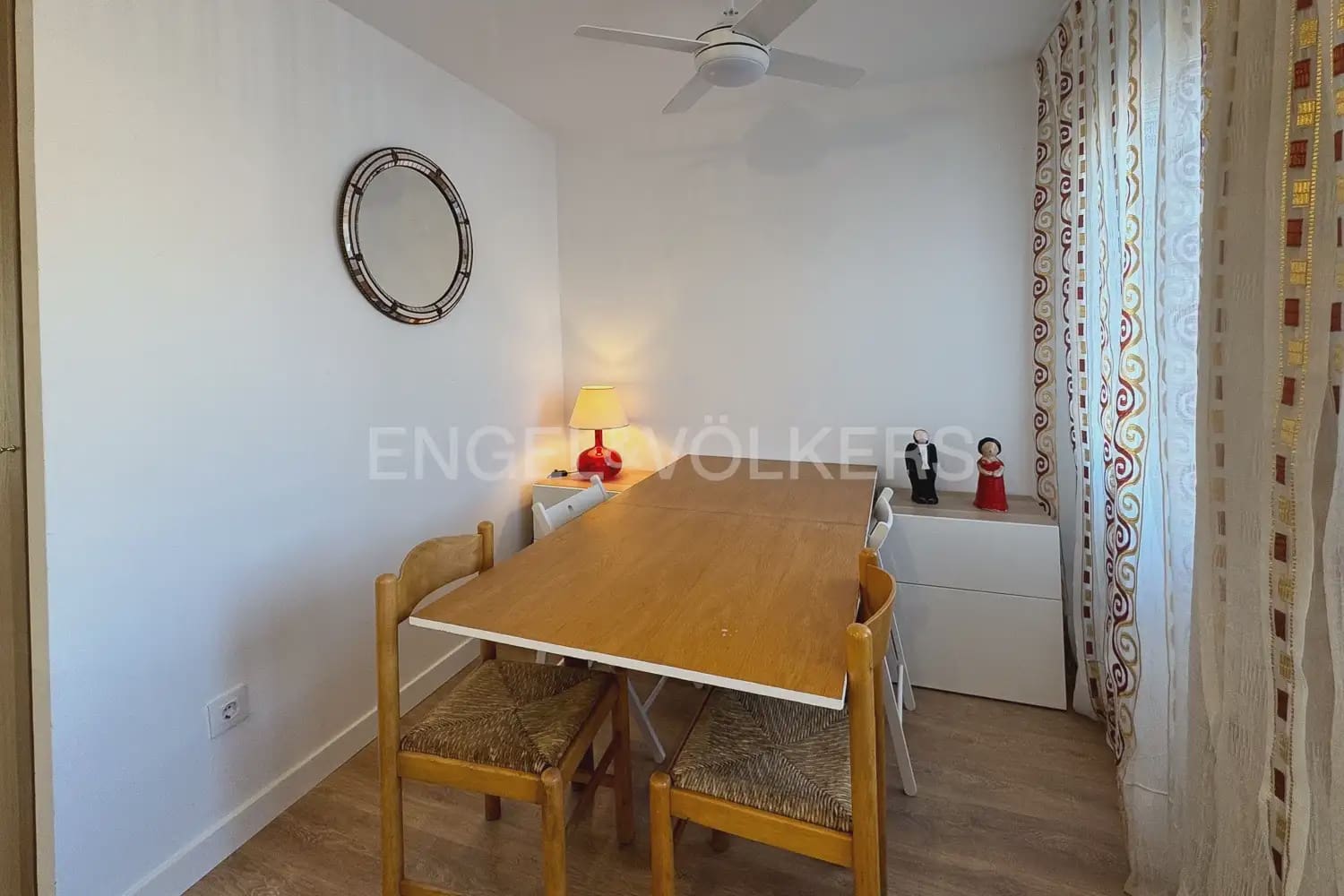 2 soveværelse Lejlighed til leje i Valencia by - € 1.200 (Ref: 9983272)