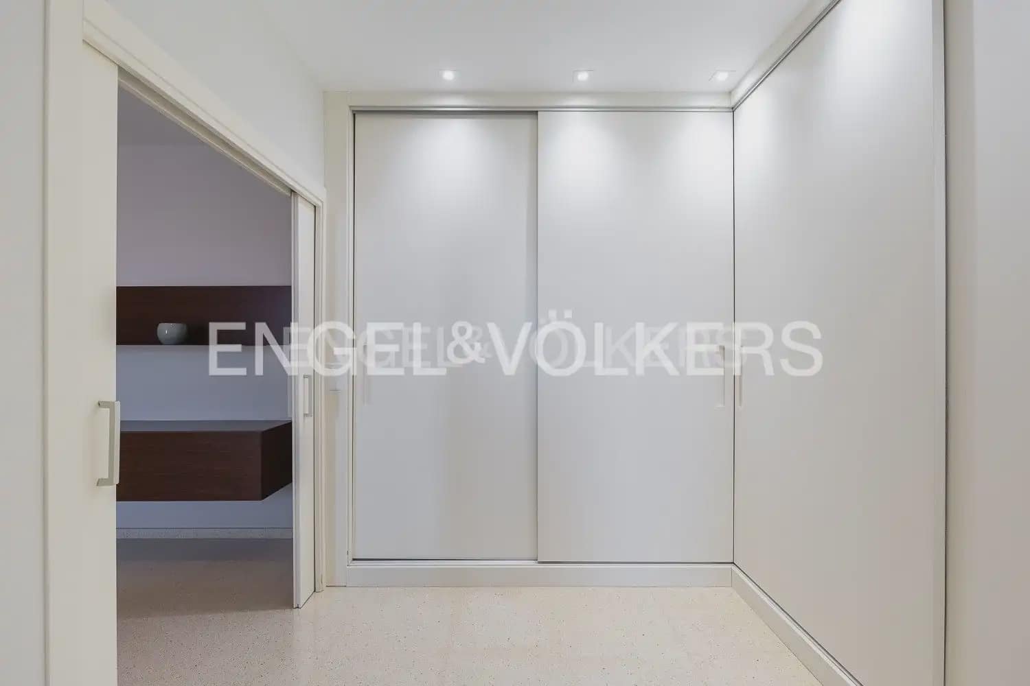 5 sypialnia Willa do wynajęcia w Tavernes de la Valldigna z basenem garażem - 3 500 € (Ref: 9983827)