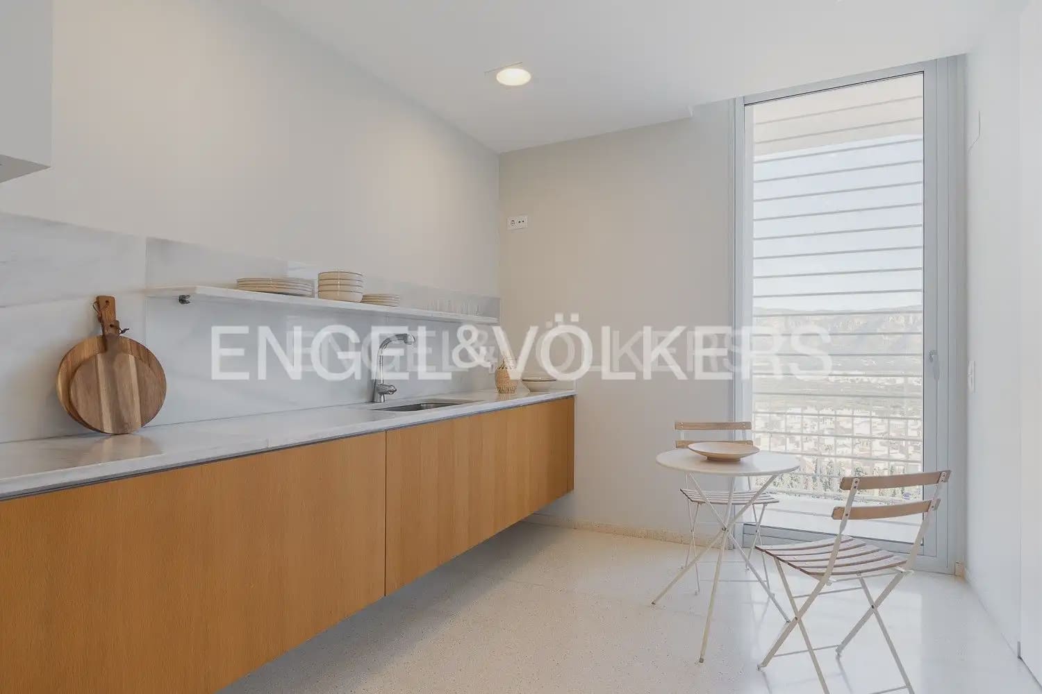 5 sypialnia Willa do wynajęcia w Tavernes de la Valldigna z basenem garażem - 3 500 € (Ref: 9983827)