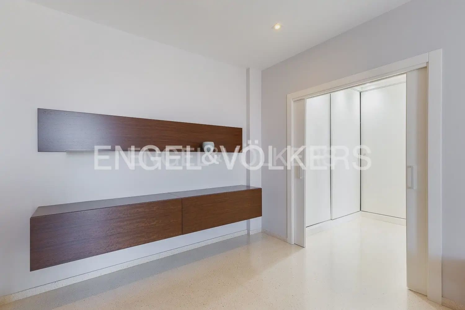 5 sypialnia Willa do wynajęcia w Tavernes de la Valldigna z basenem garażem - 3 500 € (Ref: 9983827)