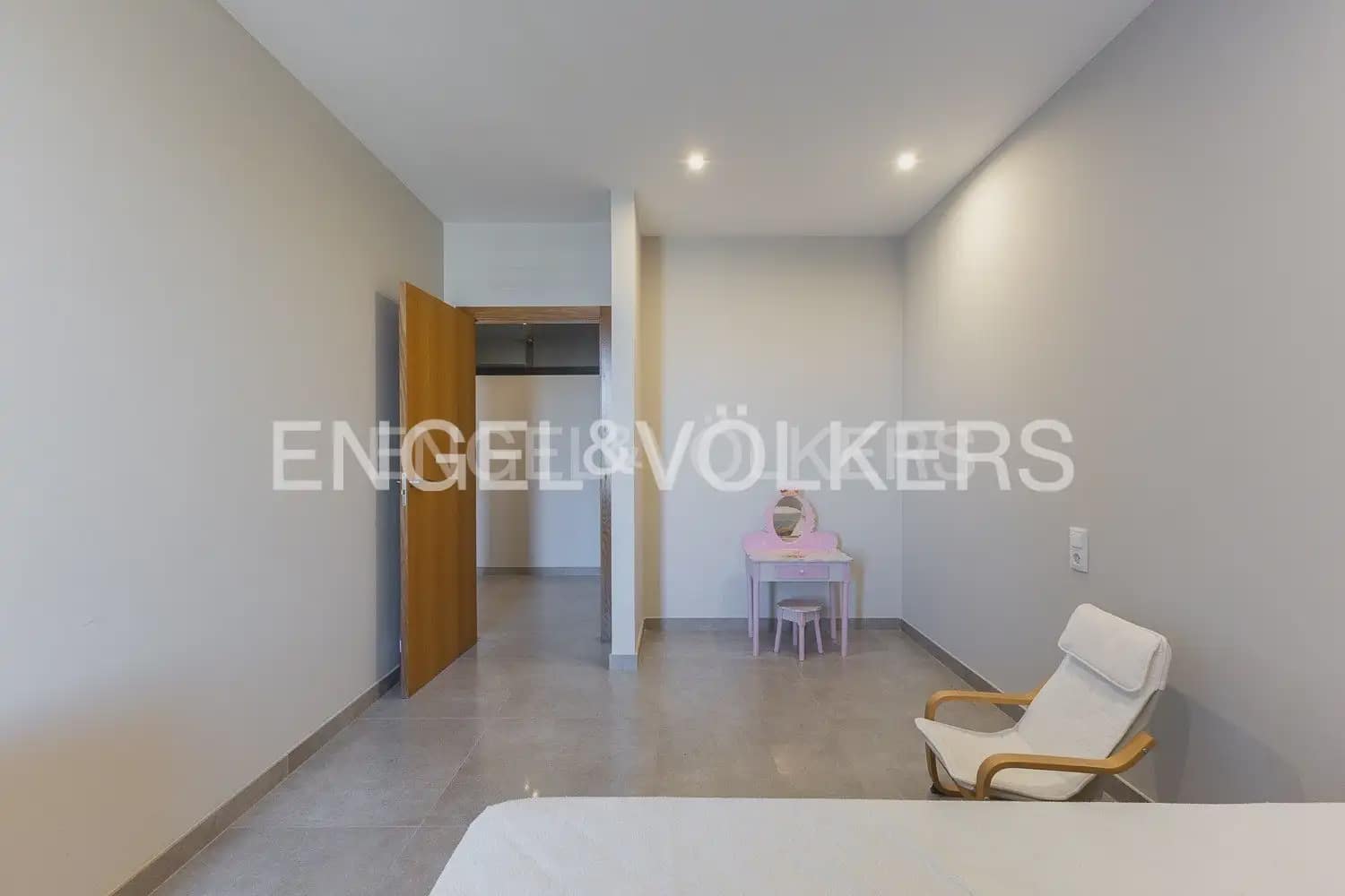 5 sypialnia Willa do wynajęcia w Tavernes de la Valldigna z basenem garażem - 3 500 € (Ref: 9983827)