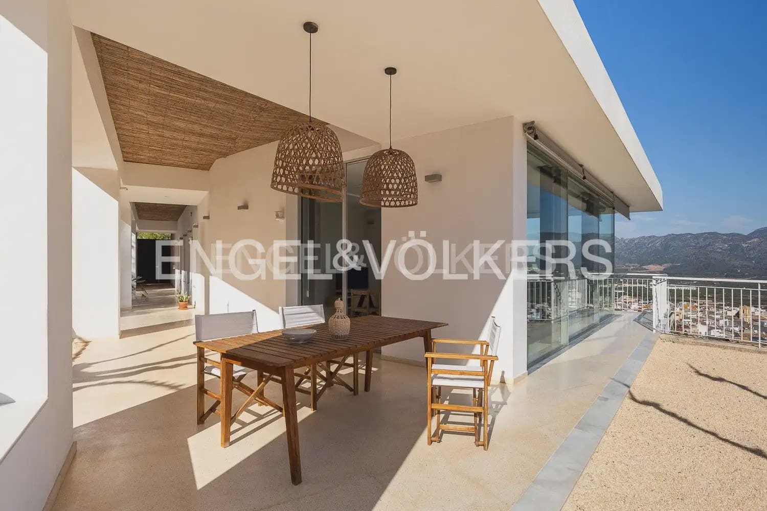 5 sypialnia Willa do wynajęcia w Tavernes de la Valldigna z basenem garażem - 3 500 € (Ref: 9983827)