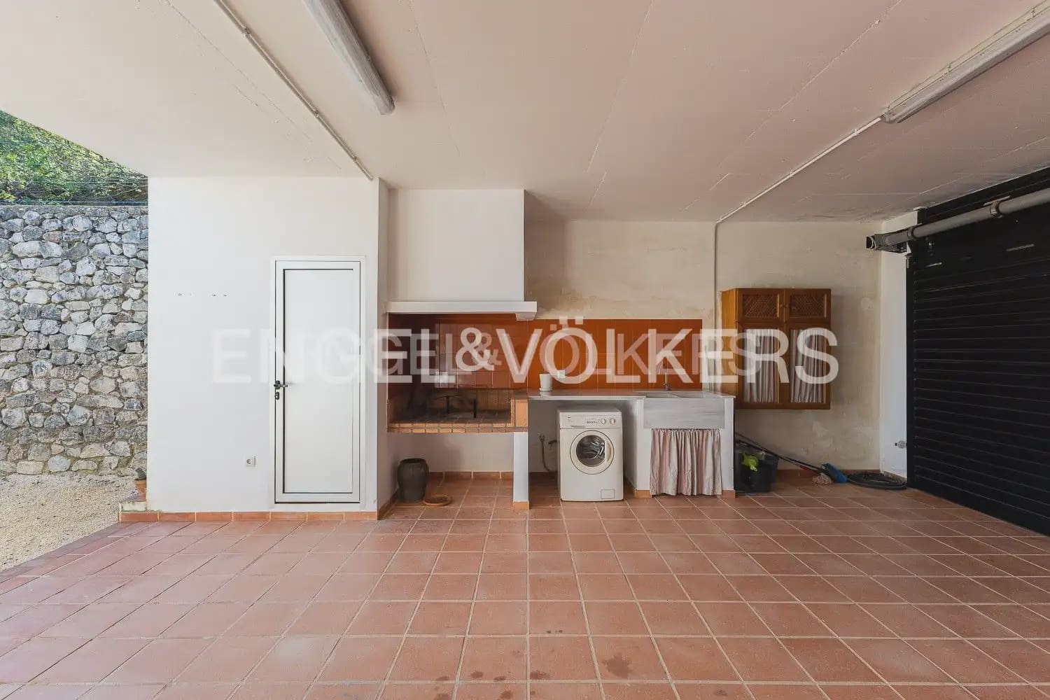 5 sypialnia Willa do wynajęcia w Tavernes de la Valldigna z basenem garażem - 3 500 € (Ref: 9983827)
