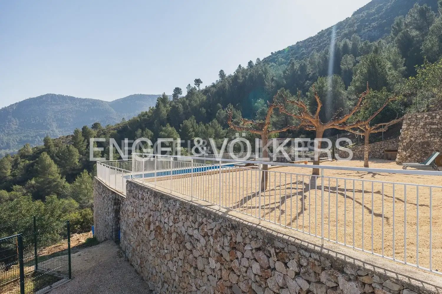 5 sypialnia Willa do wynajęcia w Tavernes de la Valldigna z basenem garażem - 3 500 € (Ref: 9983827)