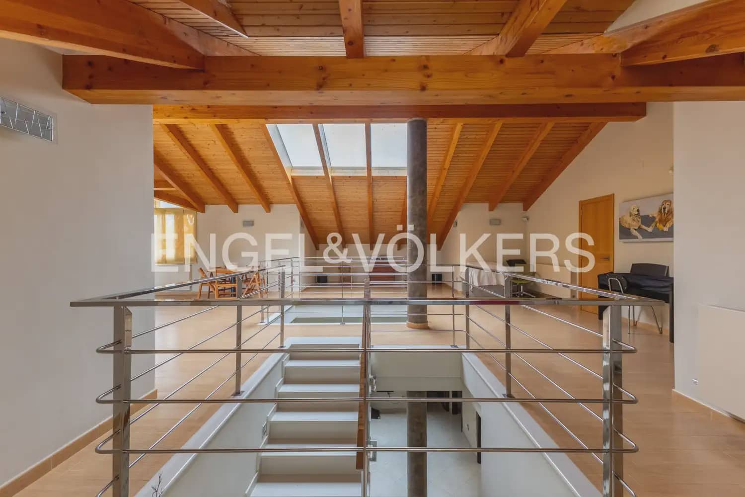 4 Zimmer Villa zu verkaufen in La Pobla de Vallbona mit Garage - 980.000 € (Ref: 9983828)