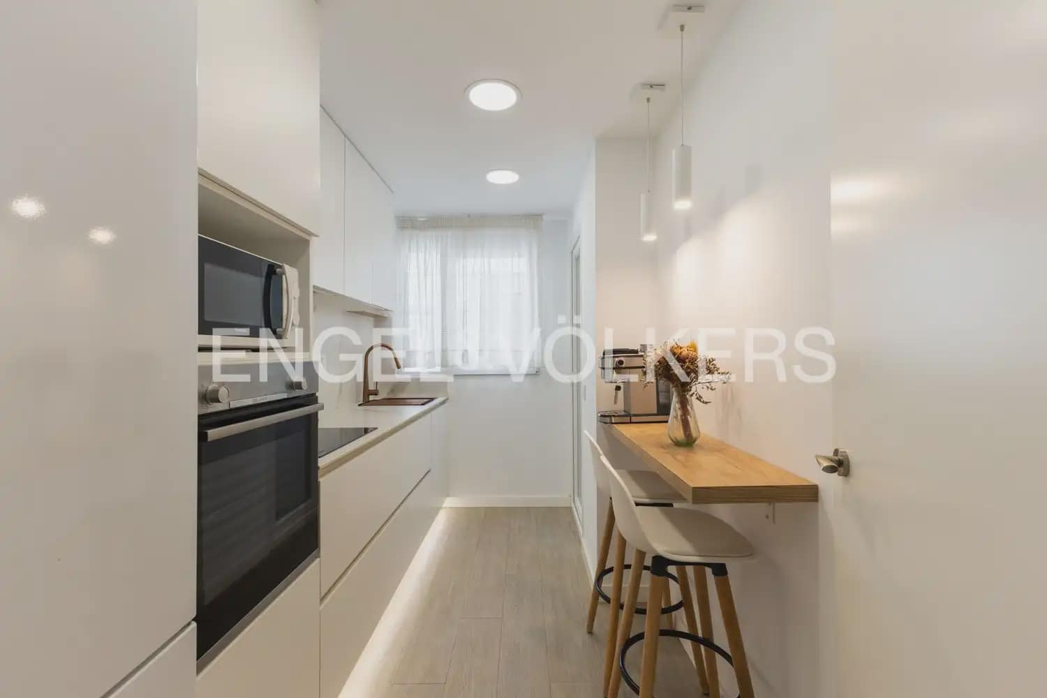 1 quarto Apartamento para arrendar em Valencia cidade - 1 250 € (Ref: 9983960)