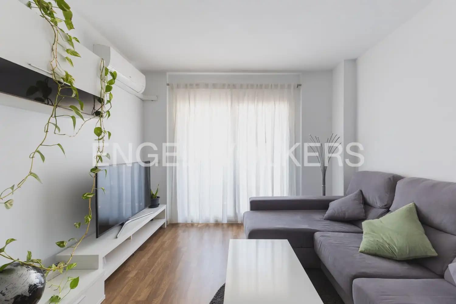 1 quarto Apartamento para arrendar em Valencia cidade - 1 250 € (Ref: 9983960)