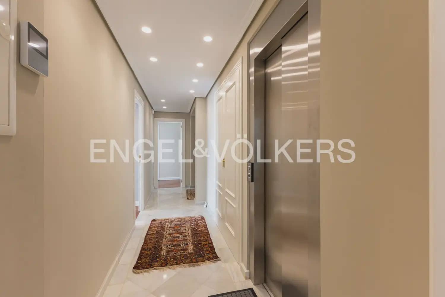 6 soverom Villa til salgs i Sagunto / Sagunt med svømmebasseng garasje - € 3 600 000 (Ref: 9984084)