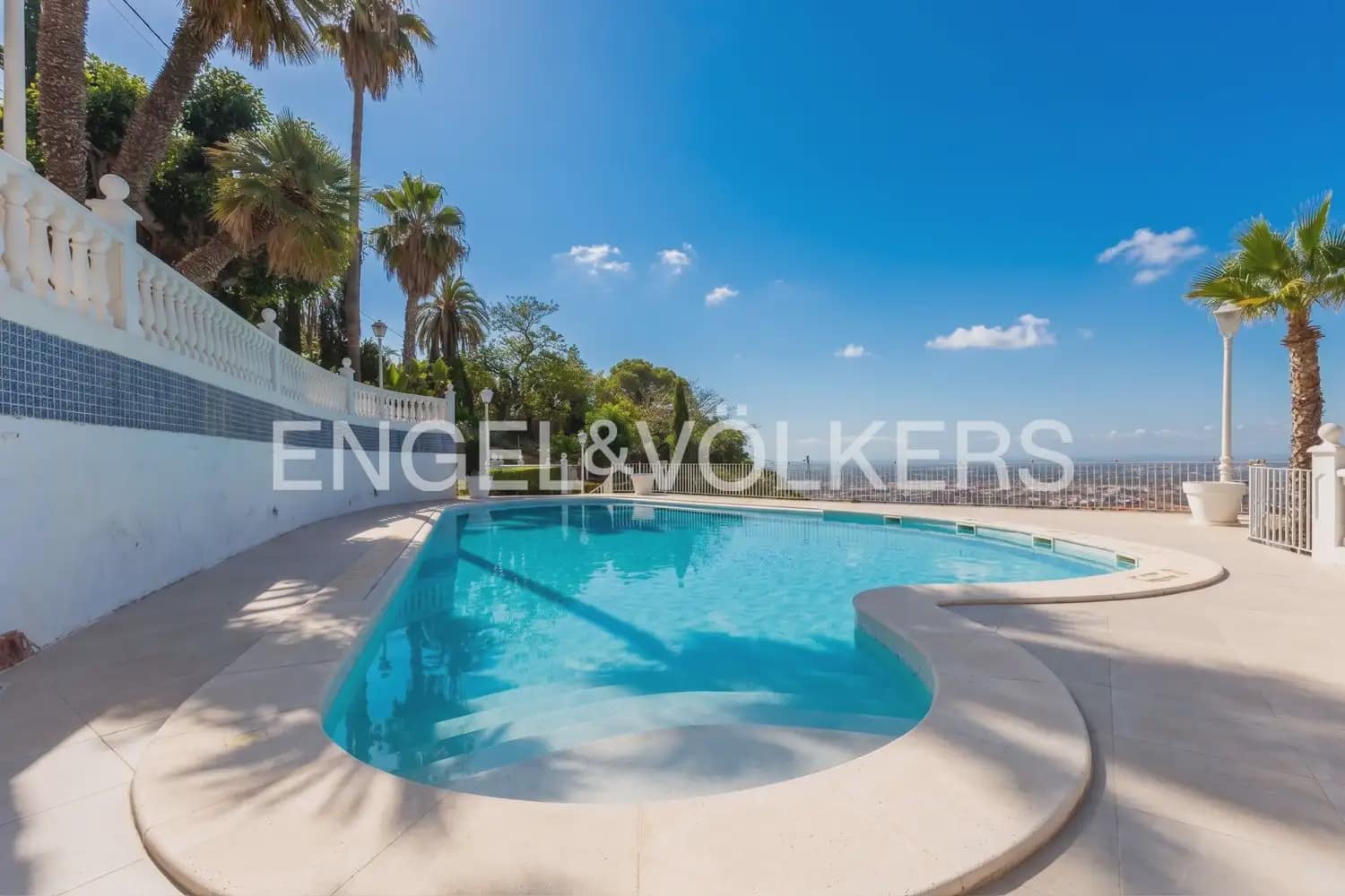6 soverom Villa til salgs i Sagunto / Sagunt med svømmebasseng garasje - € 3 600 000 (Ref: 9984084)
