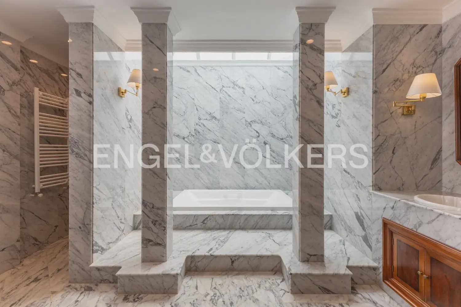 6 soverom Villa til salgs i Sagunto / Sagunt med svømmebasseng garasje - € 3 600 000 (Ref: 9984084)